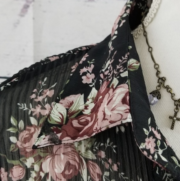 🌺 Lovely Flowy Lapis Floral w/Bell Sleeves - Picture 2 of 6